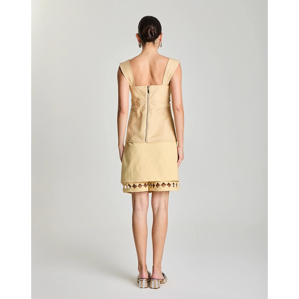 Short Saia Icones Vazados Demeter