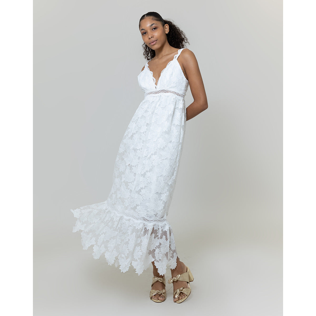 Vestido Maxi Renda Floral Off Shell