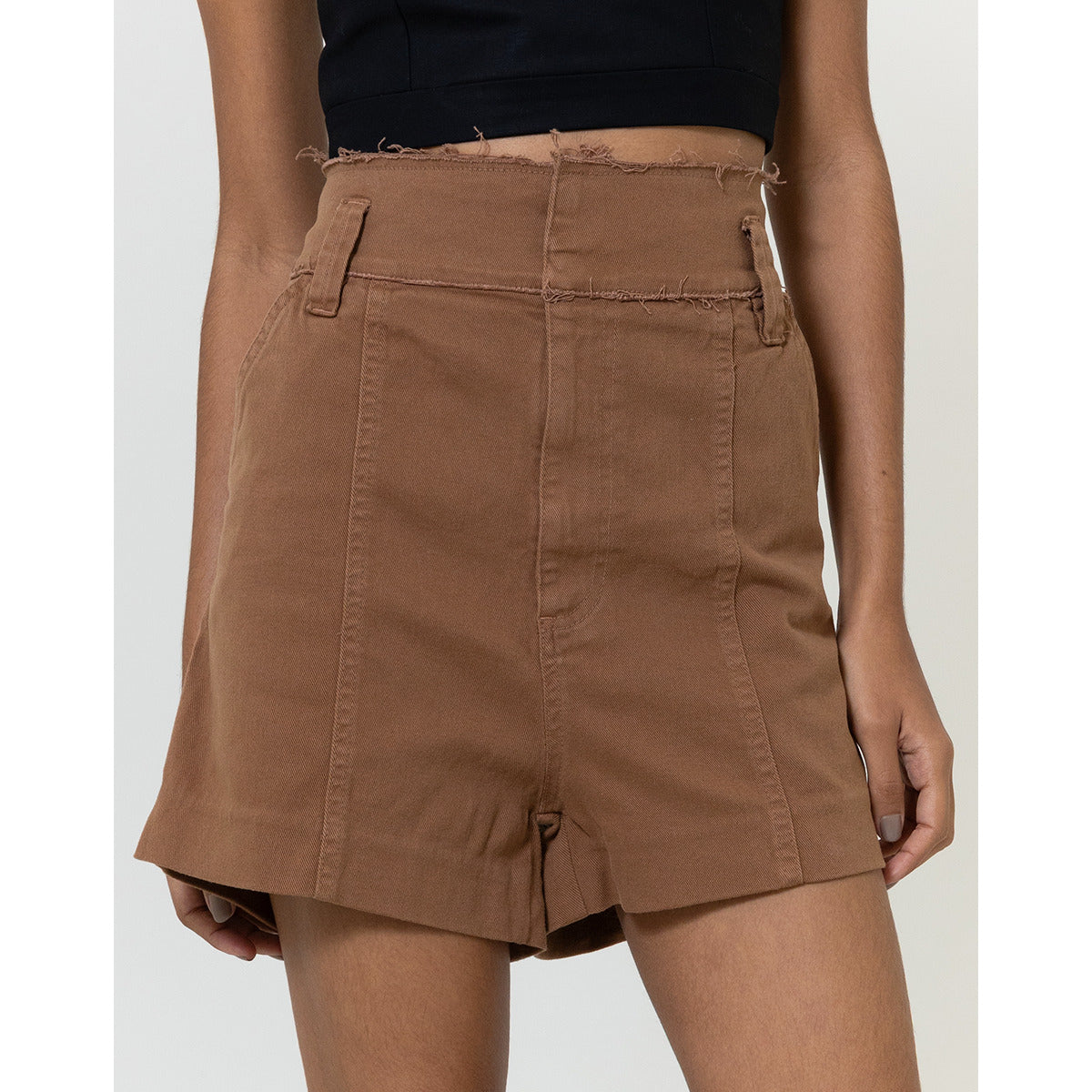 Short Amilia I Andrea Bogosian