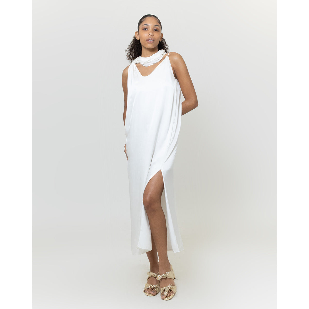 Vestido Gerbera Midi Branco