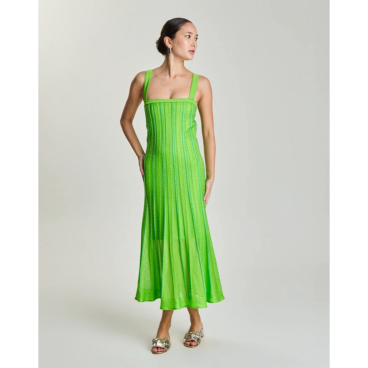 Vestido Midi Evase Organza com Jacquard Brilho