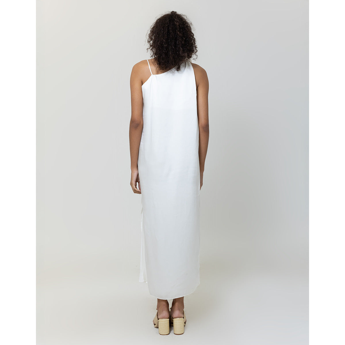 Vestido Gerbera Midi Branco