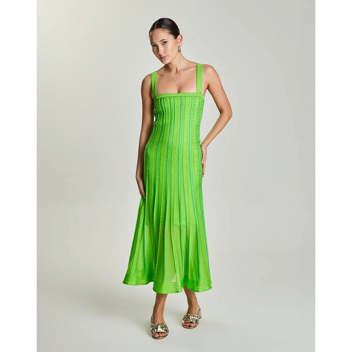 Vestido Midi Evase Organza com Jacquard Brilho