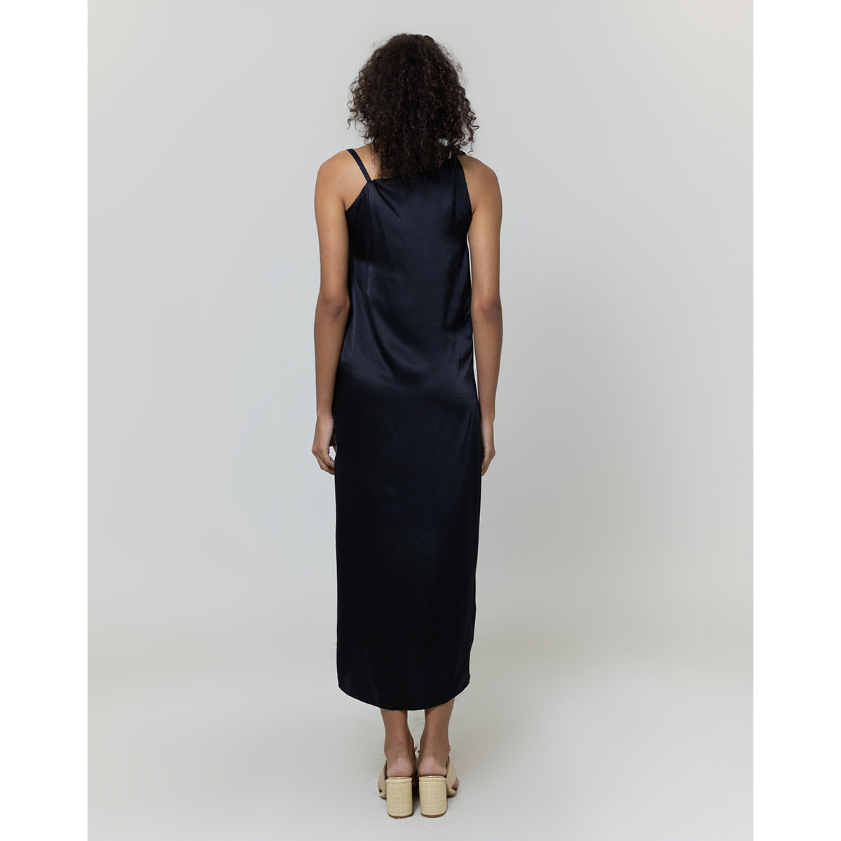 Vestido Gerbera Midi Preto
