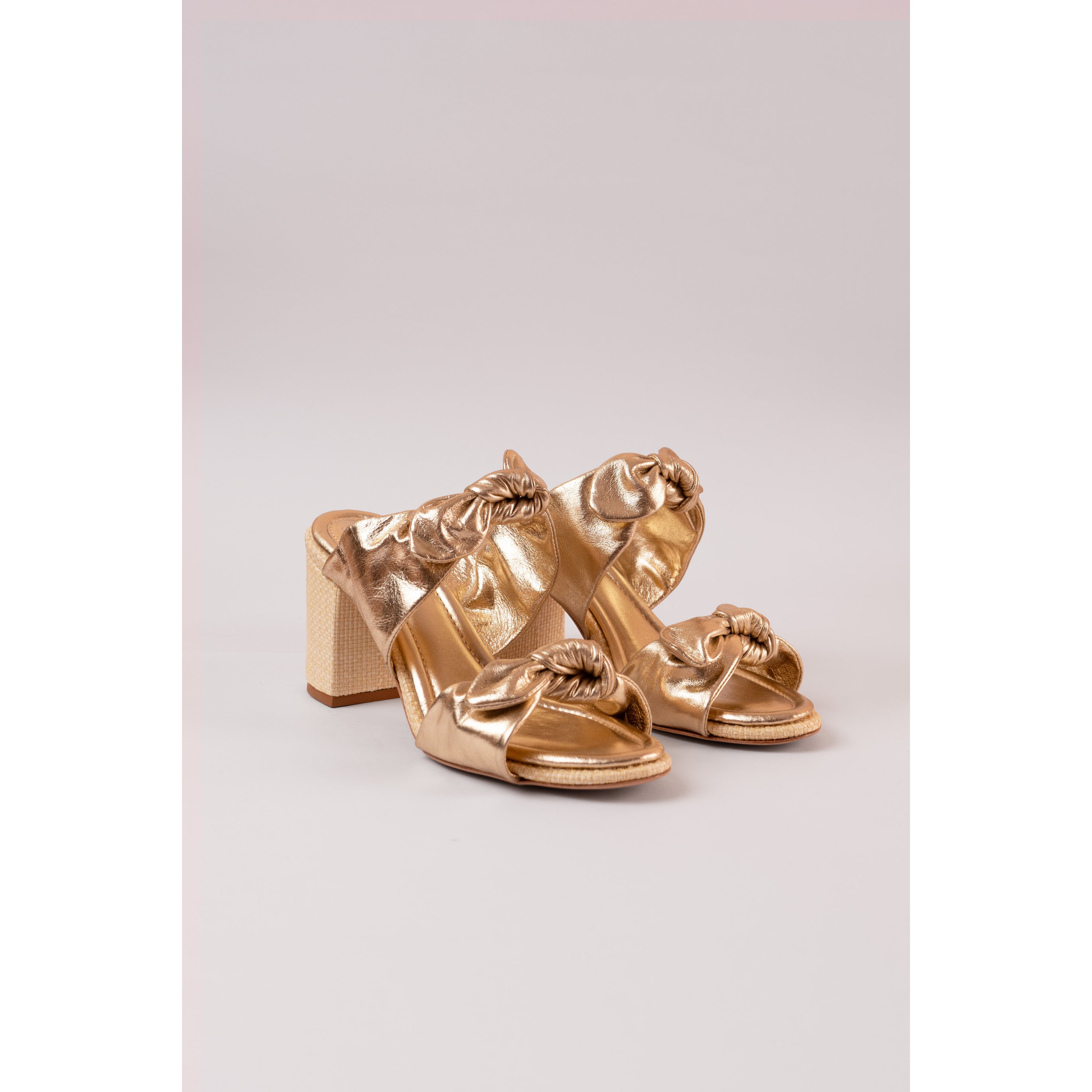 Sandalia Borboleta Ouro I Not a Shoe